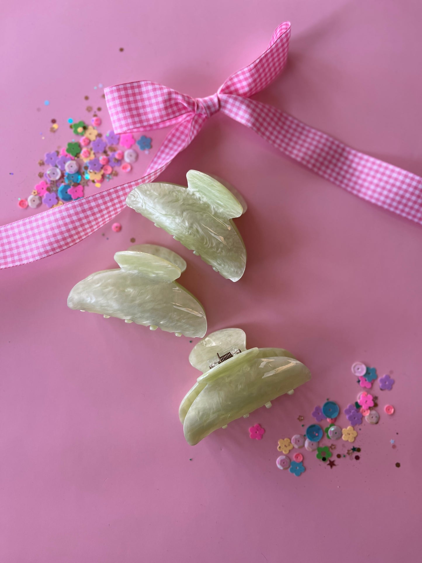 Pale Green Medium Claw Clip