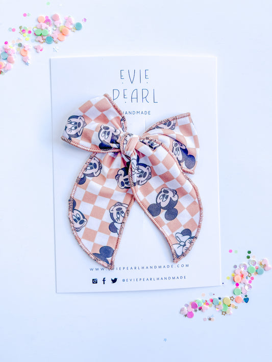 Tan Checkered Medium Bow