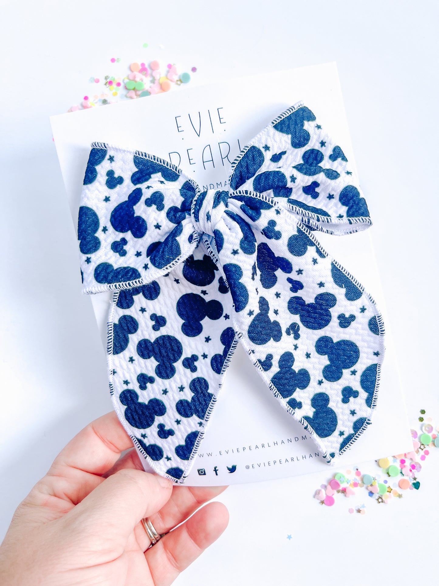 Black Mouse Oversized Bow