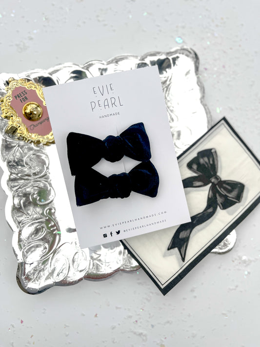 Black Velvet Knot Bow Pigtail Set