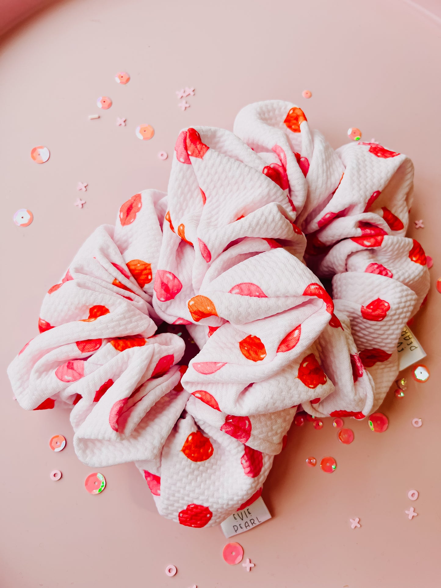 Lips Oversized Scrunchie