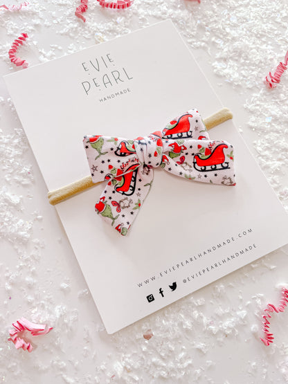 Grinch Sleigh Pinwheel Bow