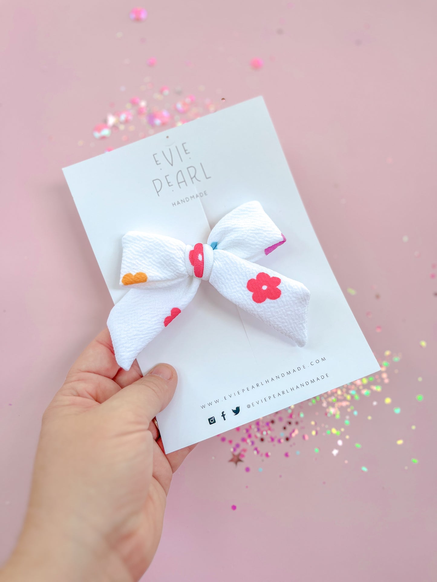 Medium White Multi. Daisy Pinwheel