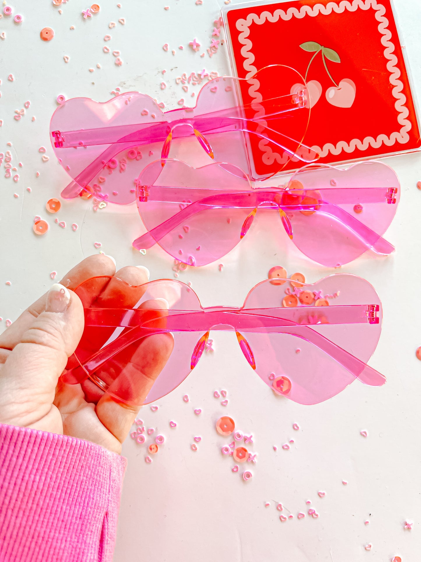 Pink Heart Sunnies- FREE WITH $10 or more purchase. Add to Cart!🎀