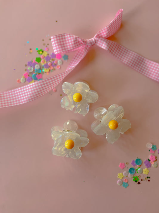 Daisy Flower Claw Clip