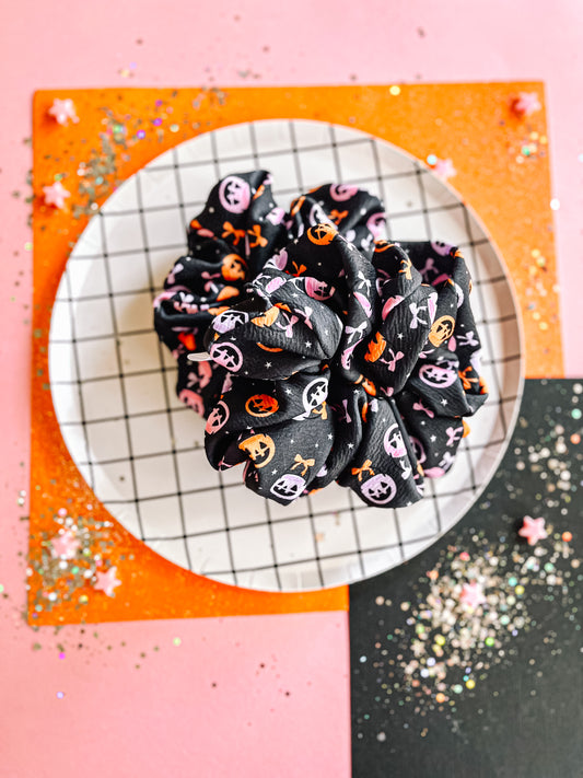 Black|Pumpkin Bow Buckets Oversized Scrunchie