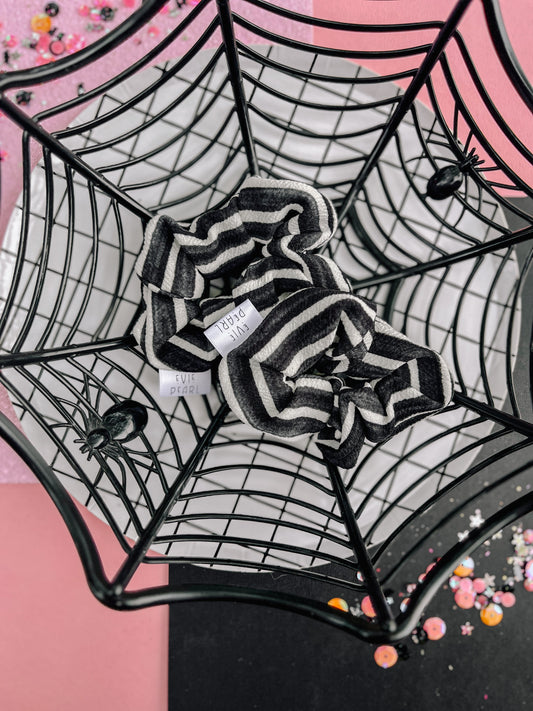 Black| Girls Scrunchy