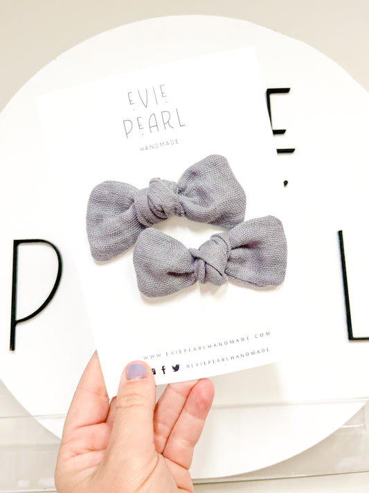 Gray Muslin Knot Bow Pigtails