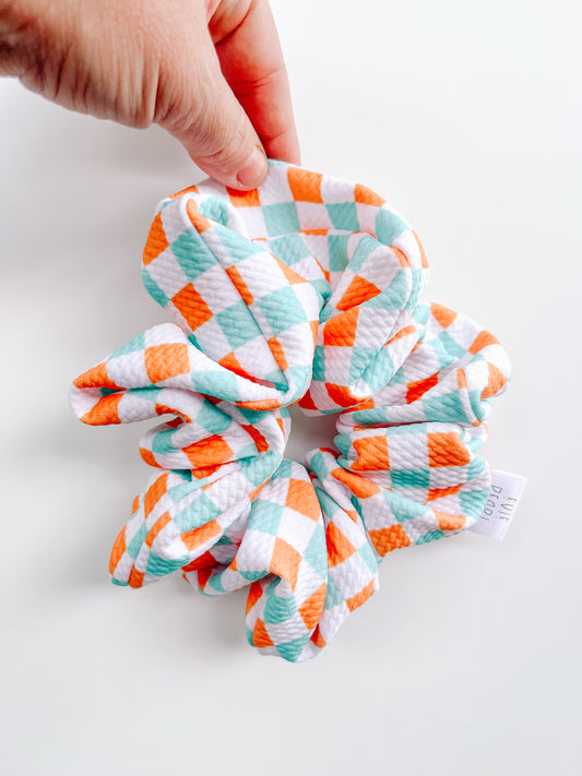 Oversized Checkered Orange Scrunchy