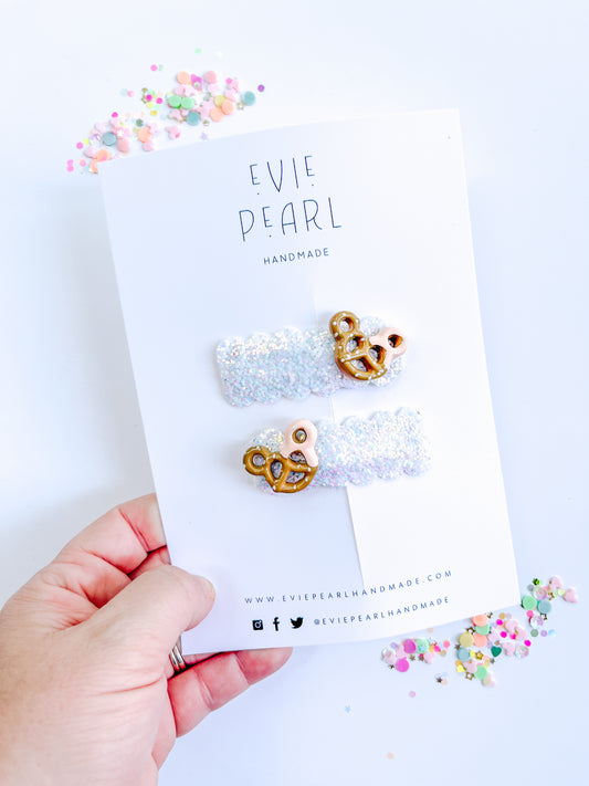 Pink Mouse Pretzel Snap Clips