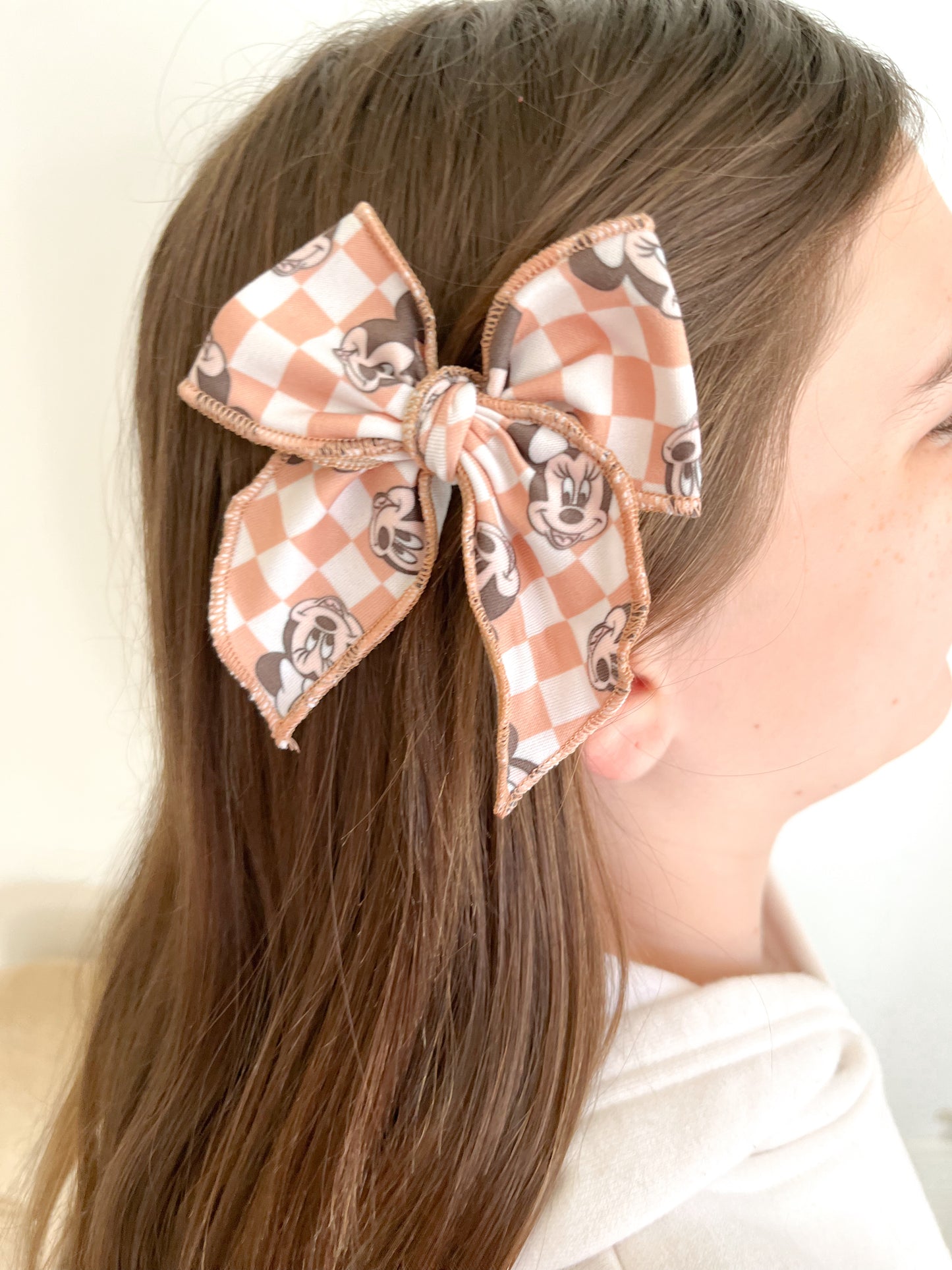 Tan Checkered Modern Mouse Bow