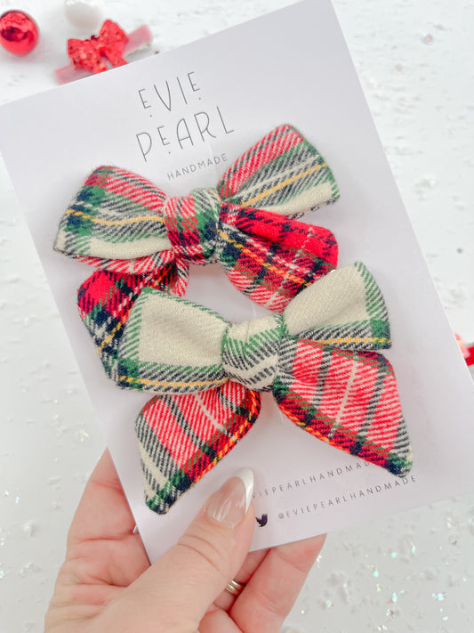 White Christmas Plaid Medium Pigtail Bows