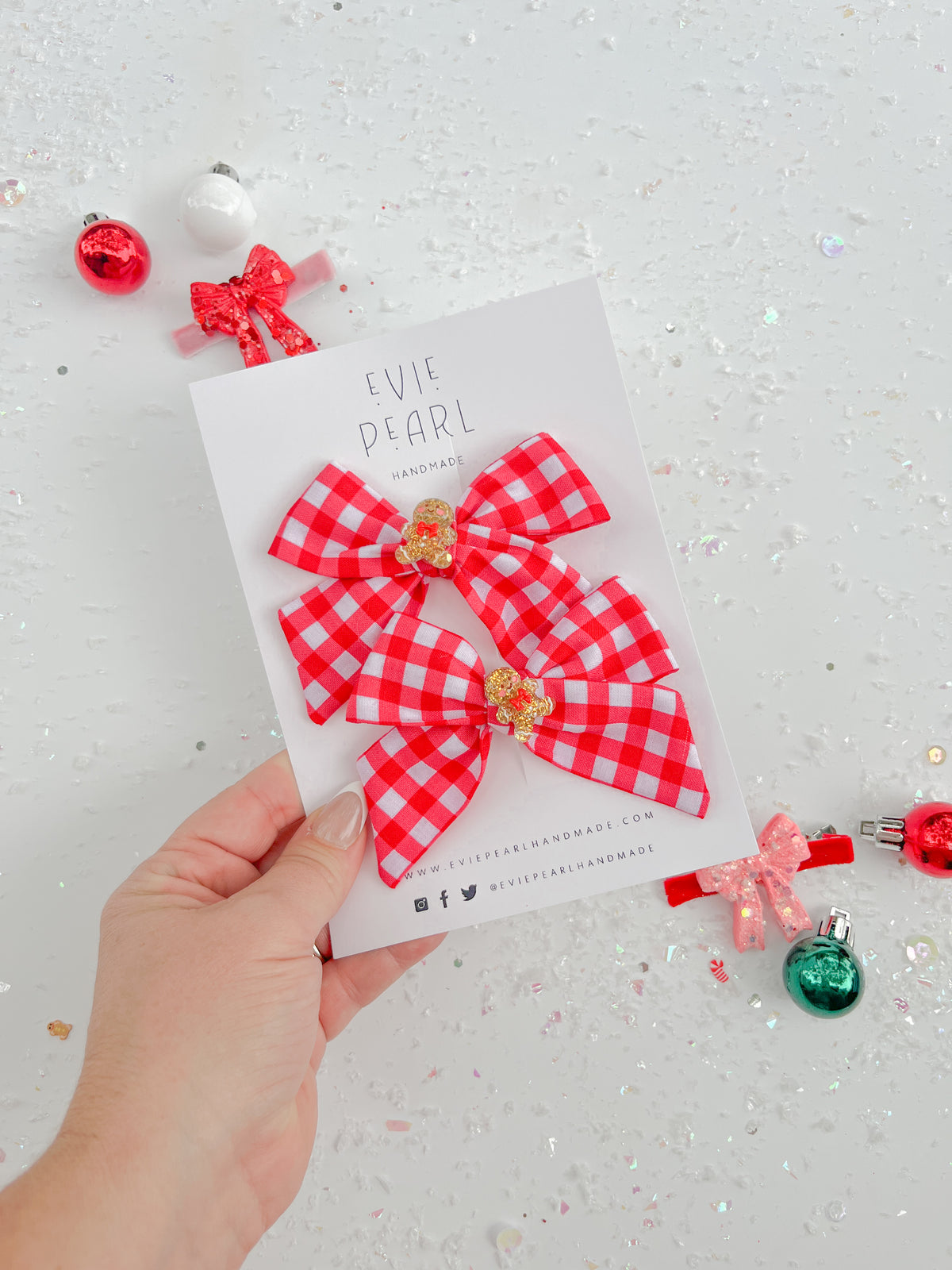 Red Grid Gingerbread Medium Pinwheel Pigtail Bows