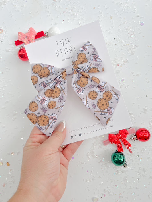 Milk & Cookies Medium Sailor Hair Bow