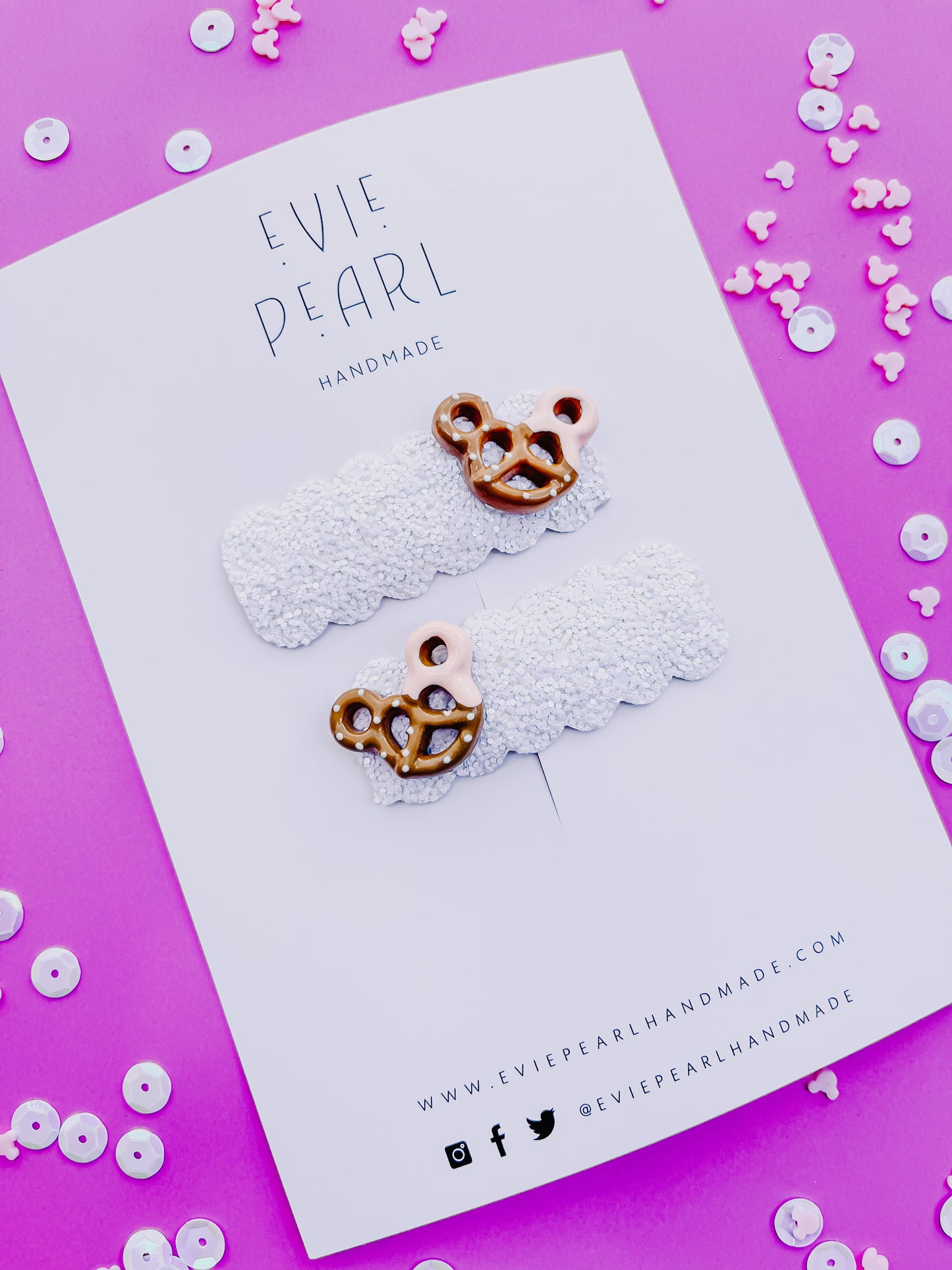 Pink Mouse Pretzel Snap Clips