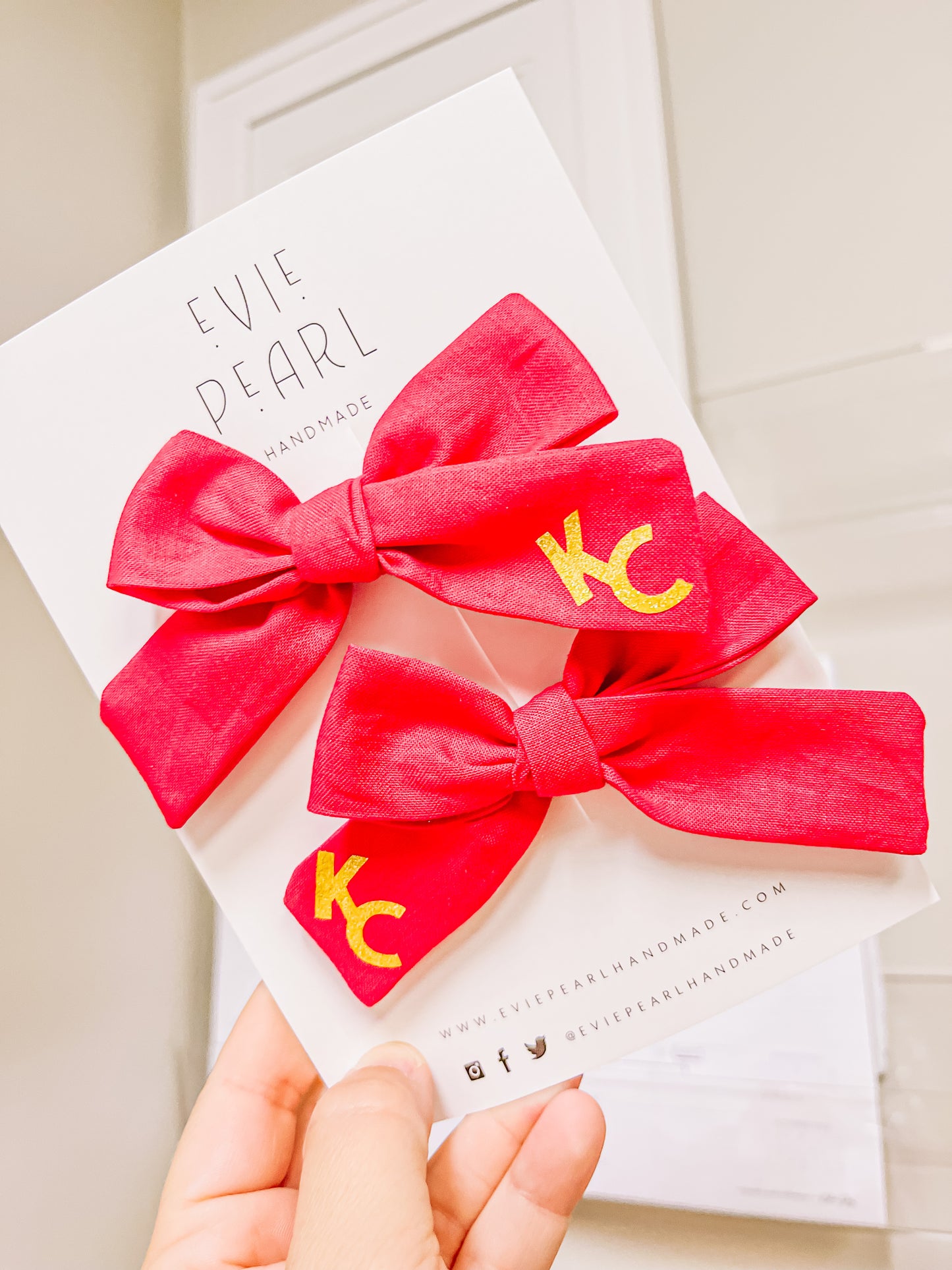 Red KC Medium Pinwheel Pigtail Set