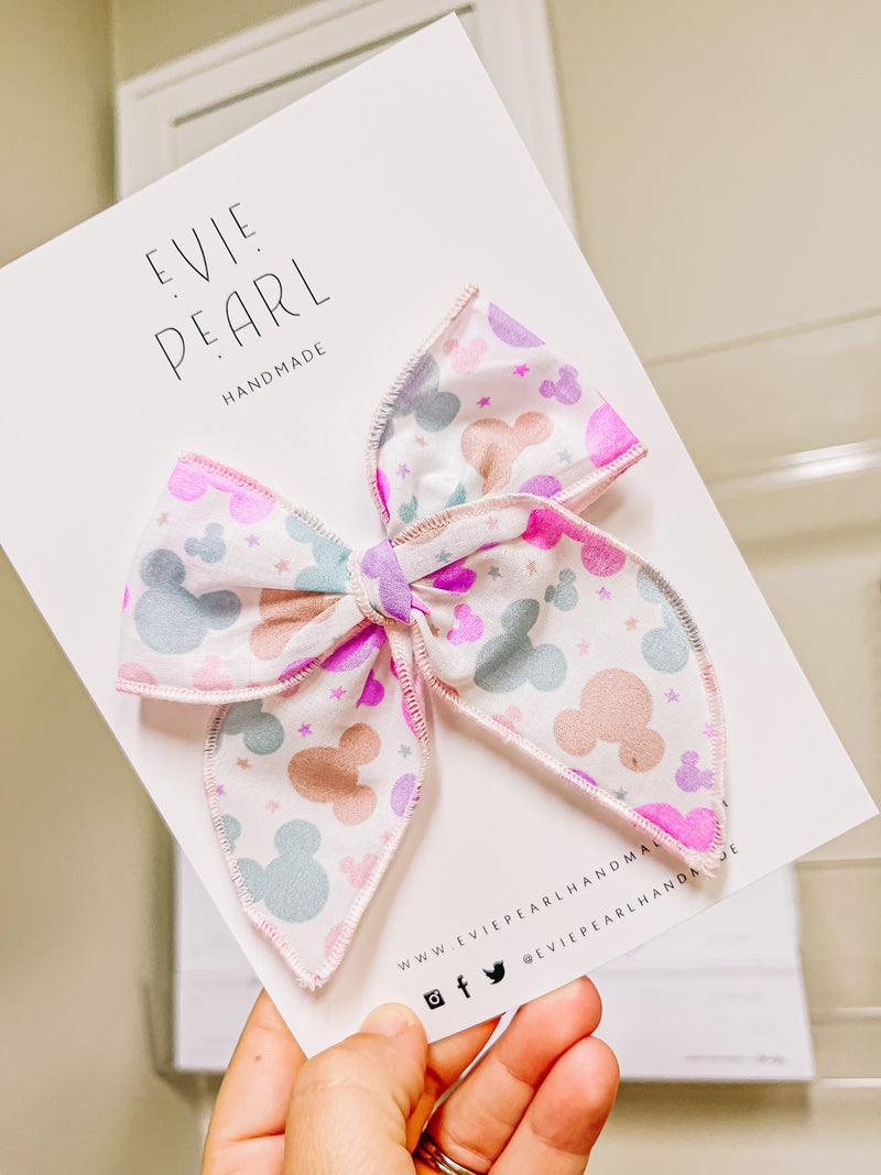 Whimsical Mouse Head Medium Bow